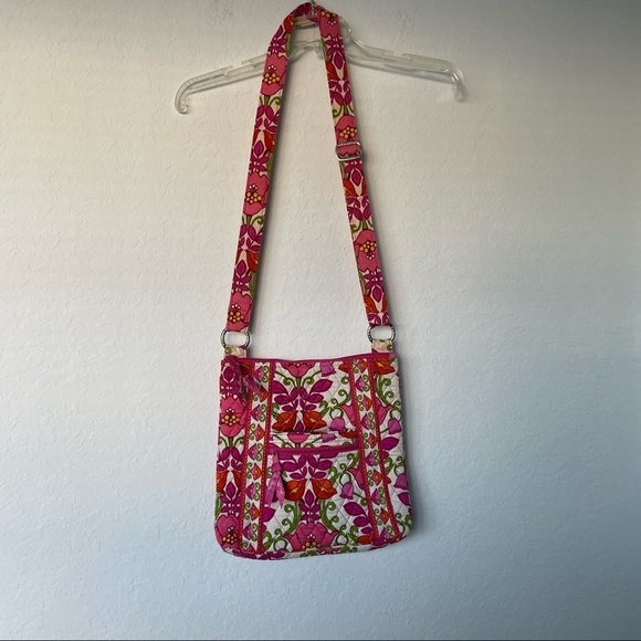Vera‎ Bradley Hipster Crossbody in Lilli Bell/ Easter Tulips - Picture 3 of 7